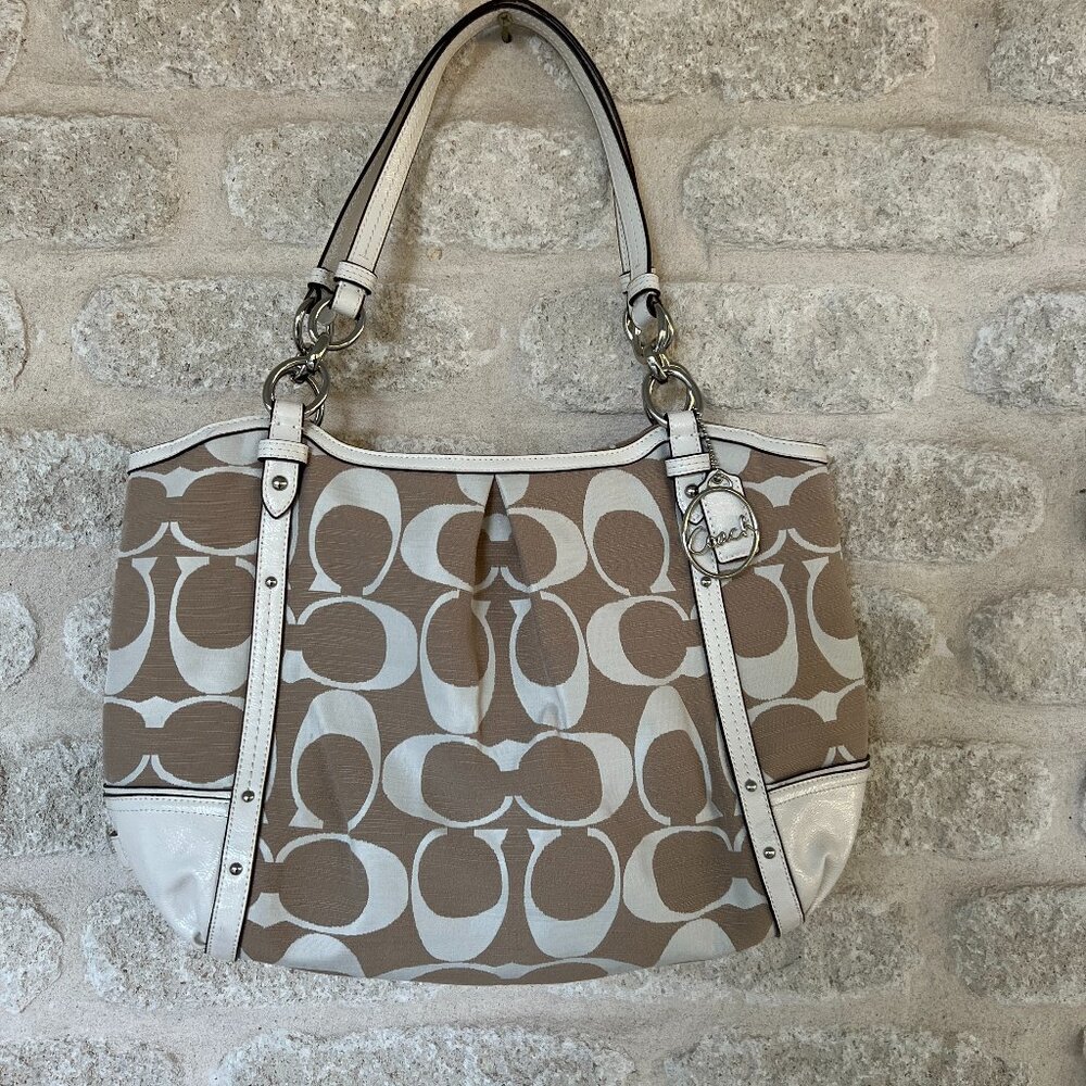 Coach Alexandra Chain Shantung Tote Bag Tan White Silver Chain 29821E hangtags